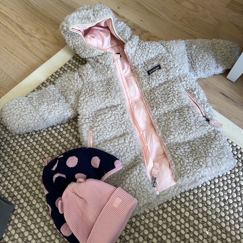 Patagonia coat 12-18mo